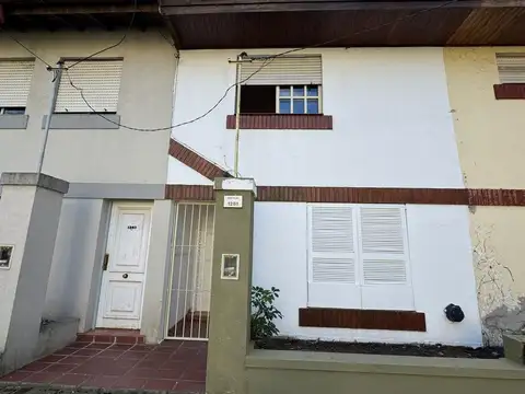 Duplex con 3 dormitorios, patio y 2 baños