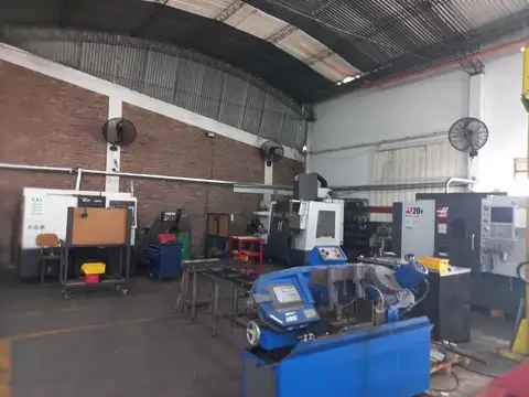 GALPON 300 M2