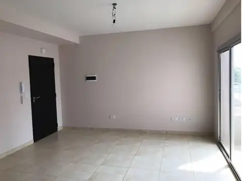 Alcaraz 4400, Piso 6