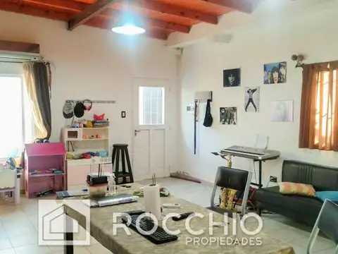 Depto Tipo Casa en Venta en Jose Leon Suarez, USD 77.000