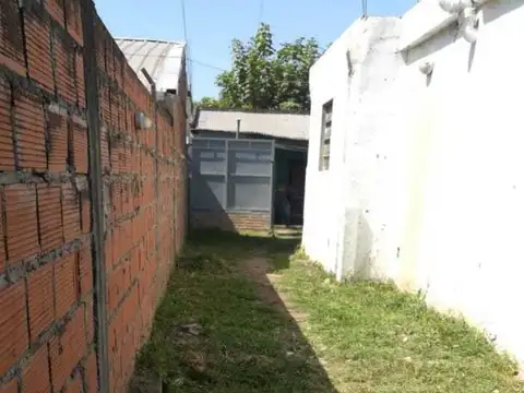 Casa 5 ambientes con 2 baños