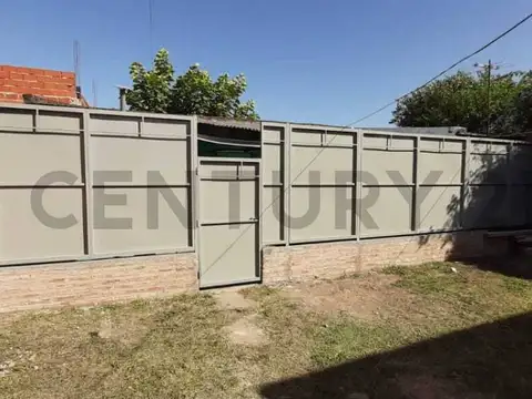Venta de Casa mas 2da Casa al Fondo en Jose C. Paz, San Martin, Buenos Aires