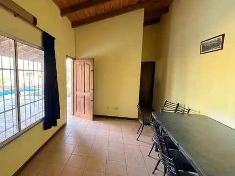 CASA EN VENTA 1 DORMITORIO FUNES