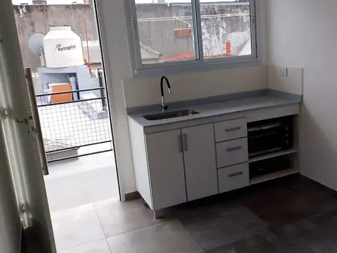 Departamento en Alquiler en El Palomar, $ 450.000