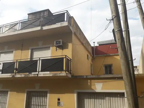 Depto Tipo Casa en Venta de 3 ambientes