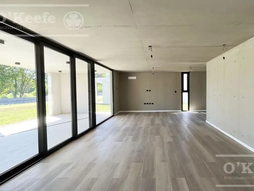 Casa en Venta - 3 dormitorios - USD 460.000