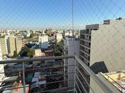 Monoambiente - Contrafrente - Balcon - Muy Luminoso - Pileta