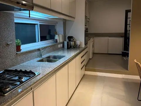 Depto Tipo Casa 4 ambientes con 1 baño