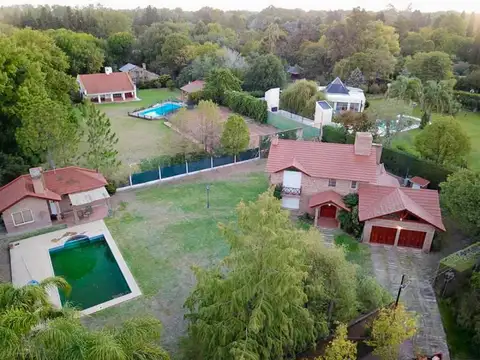 Casa en venta 3 dormitorios en Cotos de la Alameda Roldan