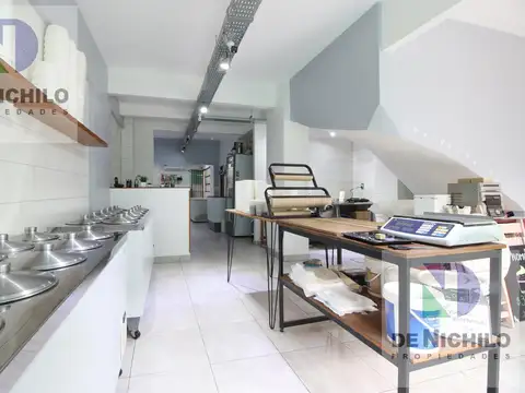 VENTA hermoso Local en  Arzobispo Espinosa al 300, La Boca