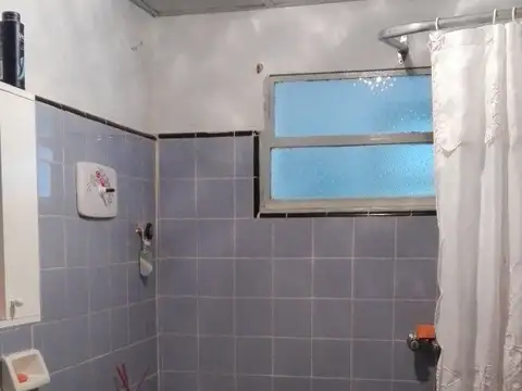 Casa y Dpto. en venta en Villa Elisa ER