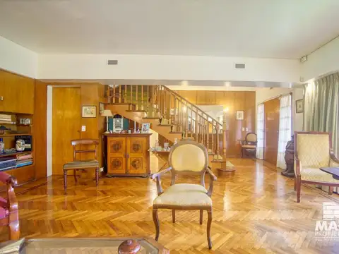 Casa 7 ambientes con 3 baños