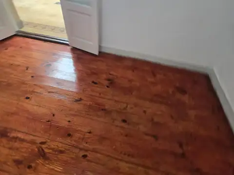 Depto Tipo Casa en Alquiler 40 años
