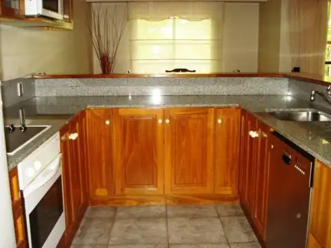 Departamento en Alquiler con 1 cocheras