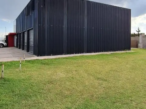 VENTA GALPON + OFICINAS SOBRE RUTA 11