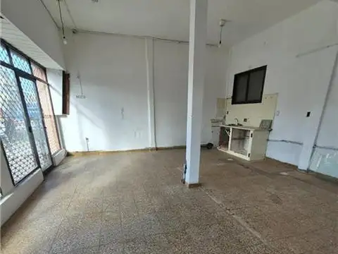 Local en Alquiler en Banfield, $ 700.000