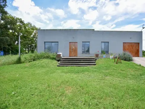 Casa 4 ambientes con 1 baño