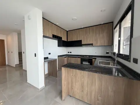 Casa 3 ambientes con 1 baño