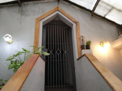 OFICINA 30 m2 en Avell. Ctro con frente sobre  Av.Belgrano