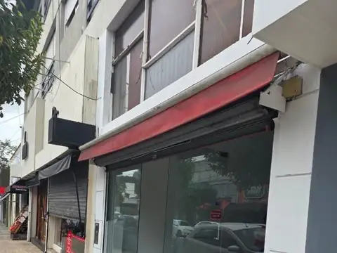 Local sobre calle Guemes a mts de plaza del agua