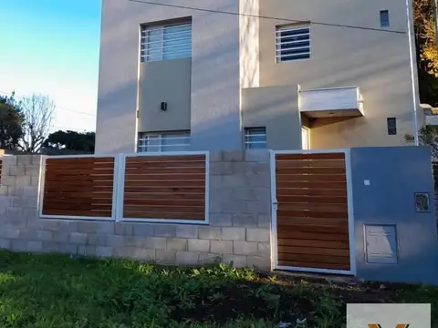 Casa en venta - 3 Dormitorios 2 Baños - Mar del Plata
