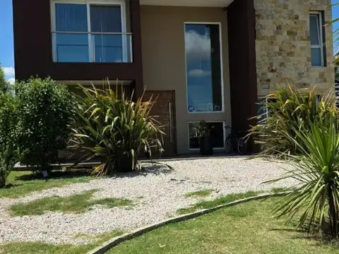 CASA EN LA ALAMEDA CANNING