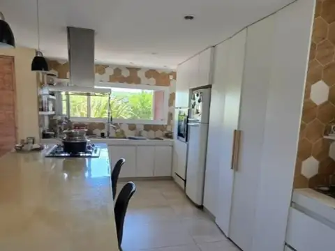 CASA EN LA ALAMEDA CANNING