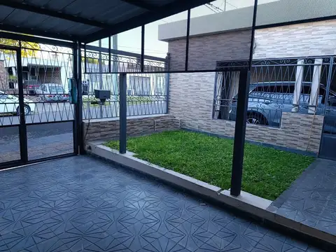 En Venta! Casa 3 Dorm. B° Mercantil. 100