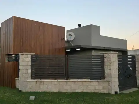 Casa en Venta en San Miguel Del Monte, USD 190.000