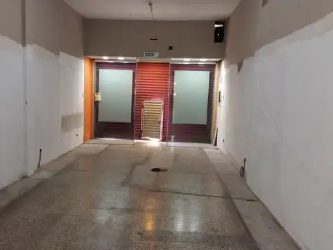 Local en Alquiler en Moron, $ 2.600.000