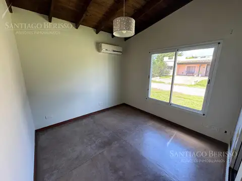 Casa 4 ambientes con 1 baño