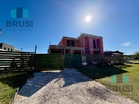 CASA VENTA EN TERRALAGOS 4 AMBIENTES, CANNING