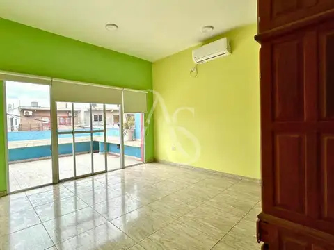 Depto Tipo Casa en Alquiler de 3 ambientes
