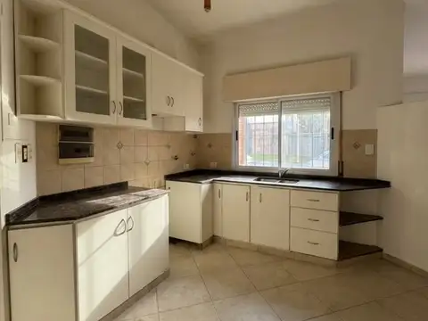 Casa en Alquiler de 3 dormitorios