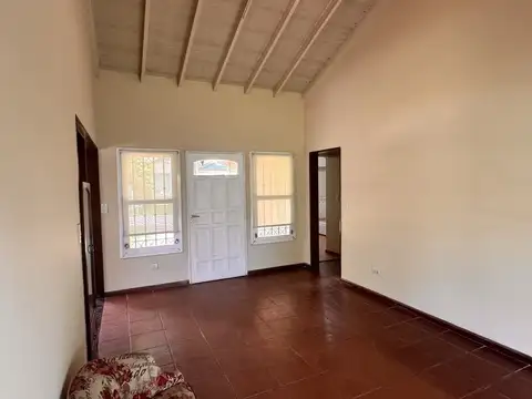 Casa en Venta en Villa Gobernador Udaondo, USD 185.000
