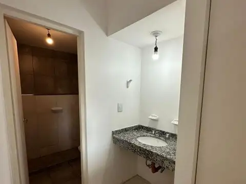 DEPARTAMENTO EN ALQUILER - CORDOBA ESQ JUNIN -  MONOAMBIENTE