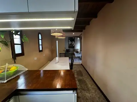 VENTA PH 4 ambientes- SAN MARTIN - PARRILLA CUBIERTA- ACEPTA PERMUTA - SIN EXPENSAS ! VILLA MAIPU