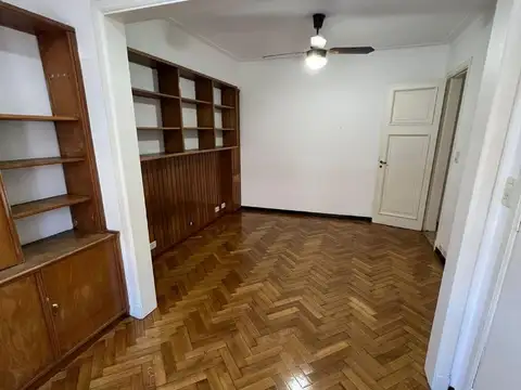 Peron 1100 , Piso PA