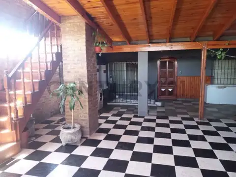 25 de Mayo 900, Piso 0