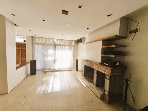 Casa en Venta en Vicente Lopez Vias / Maipu, USD 635.000