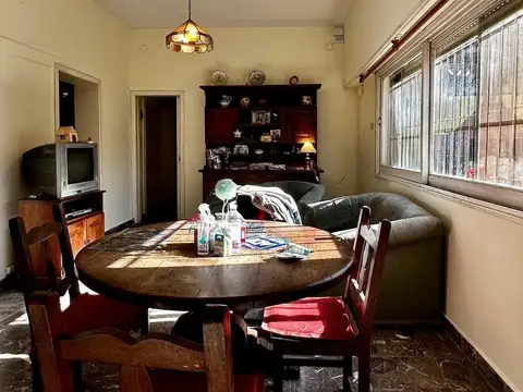 Depto Tipo Casa en Venta de 4 ambientes