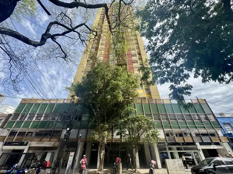 Av. Urquiza 4700, Piso 4