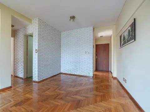 Departamento en Venta en Parque Chacabuco, USD 118.000