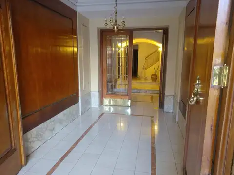 4 AMB EXCEL OPORTUNIDAD FTE AL PQUE RIVADAVIA A REFACCIONAR