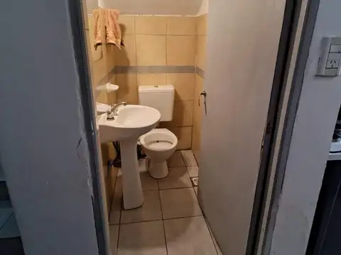 Oportunidad de inversión, casa más 2 duplex en Unquillo zona céntrica