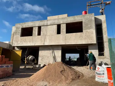 VENTA DUPLEX 3 DORMITORIOS PAMPAS DE MANANTIALES