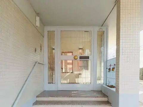 Adolfo Alsina al 2700