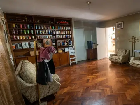 Casa 5 ambientes con 2 baños