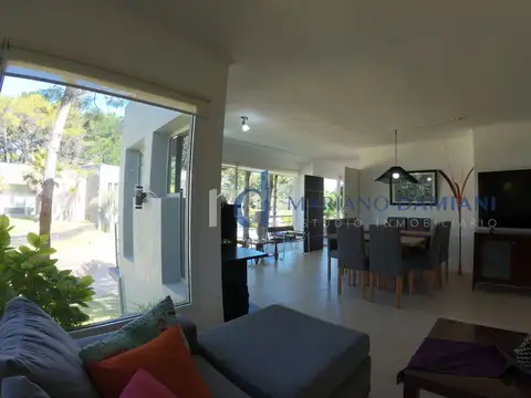 Casa 3 ambientes con 2 baños
