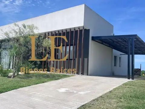 Alquiler Anual Casa San Sebastian a laguna